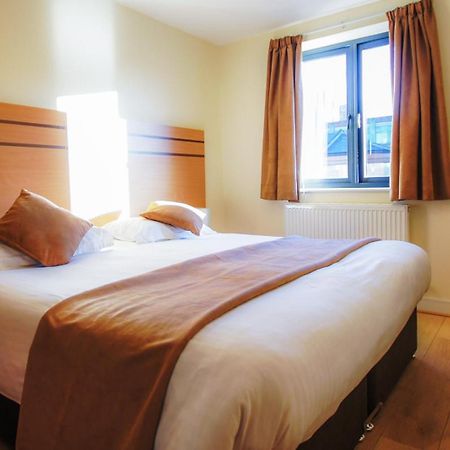 Lodge Drive Serviced Apartments Enfield Phòng bức ảnh