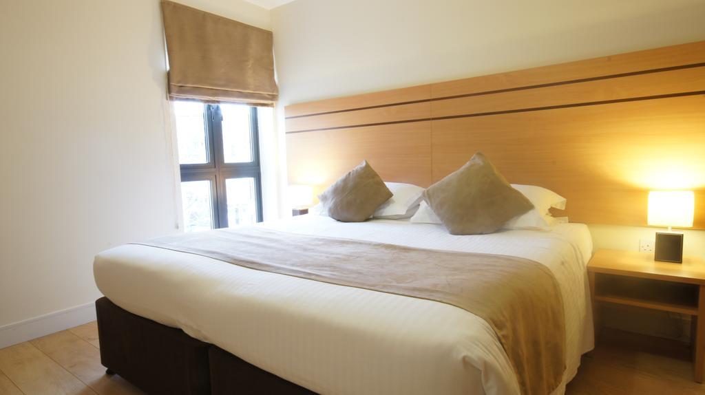 Lodge Drive Serviced Apartments Enfield Ngoại thất bức ảnh
