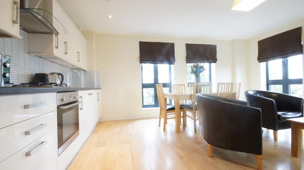 Lodge Drive Serviced Apartments Enfield Ngoại thất bức ảnh